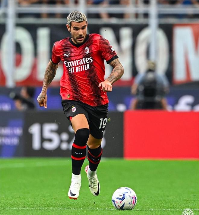 祝贺，苏超MVP范厚泰获2025微博竞燃之夜年度瞩目运动员奖项（苏超MVP范厚泰荣膺2025微博竞燃之夜年度瞩目运动员）