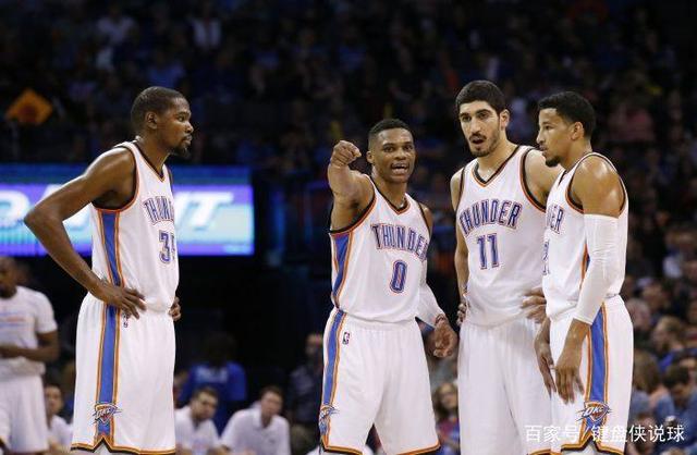 每体：在巴萨更衣室，队友们都叫杰拉德-马丁为“杰拉德-马尔蒂尼”（每体：巴萨更衣室中，杰拉德-马丁被队友称作“杰拉德-马尔蒂尼”）