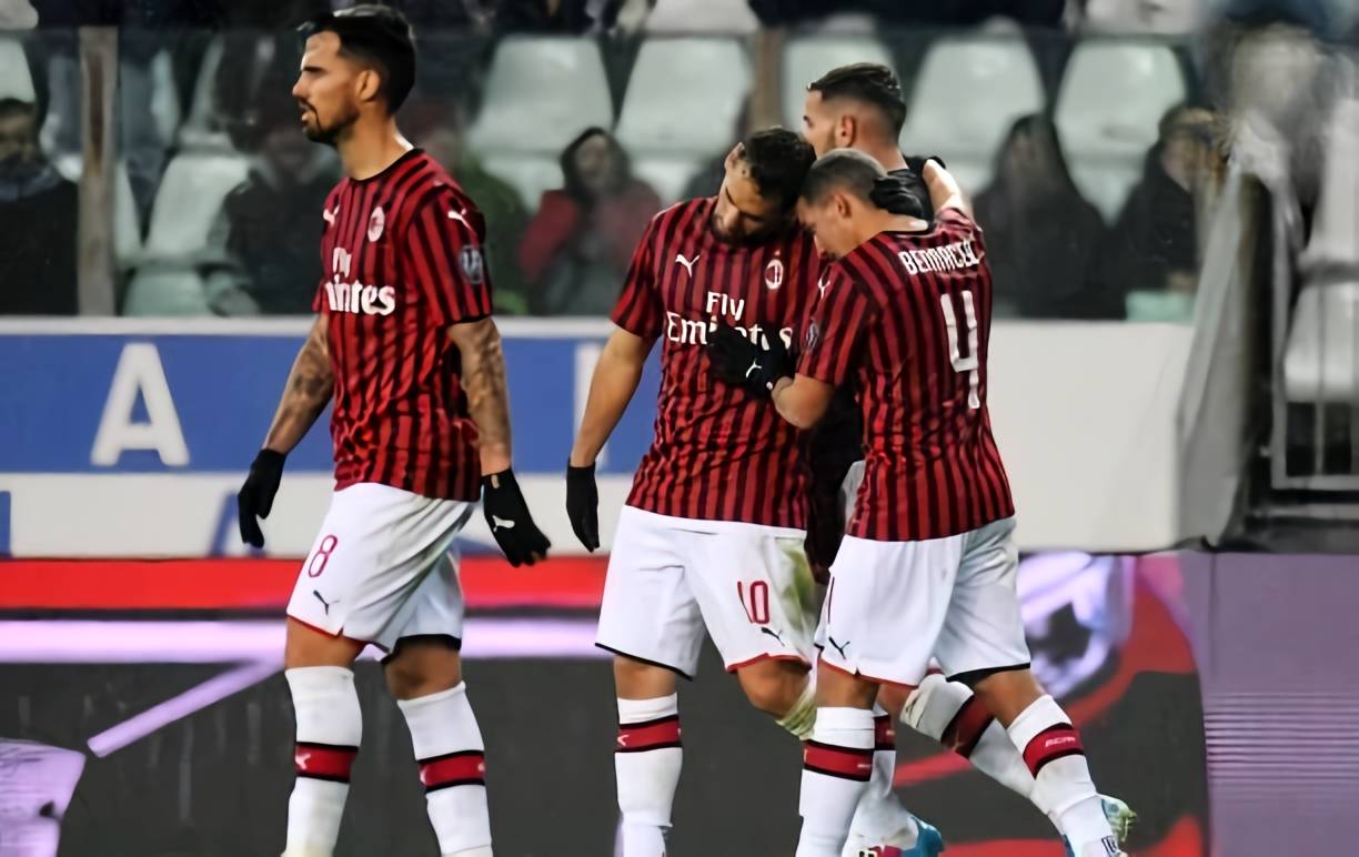 太全面了！杰伦·约翰逊过去5战场均接近30+14+11（全能爆发！杰伦·约翰逊近5场场均逼近30分14板11助）