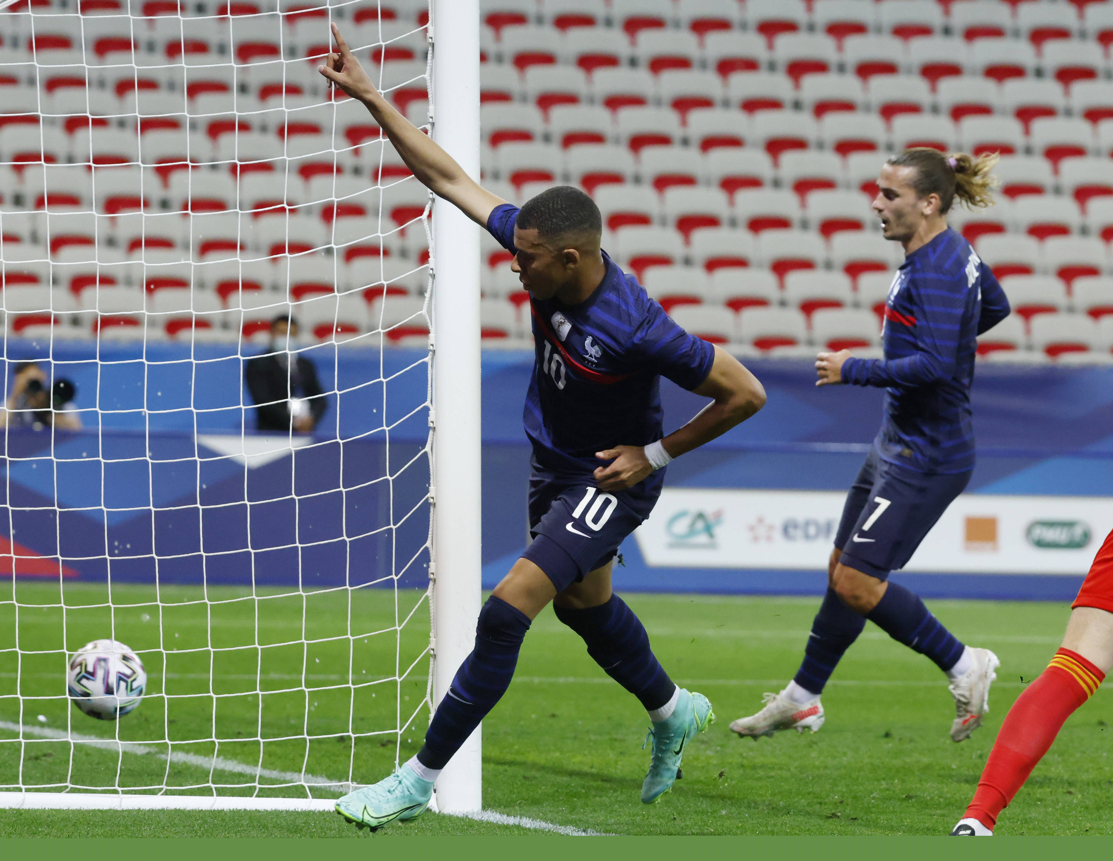 CBA球员表现回顾：广东队精彩集锦,（广东队高光时刻：CBA球员表现盘点）