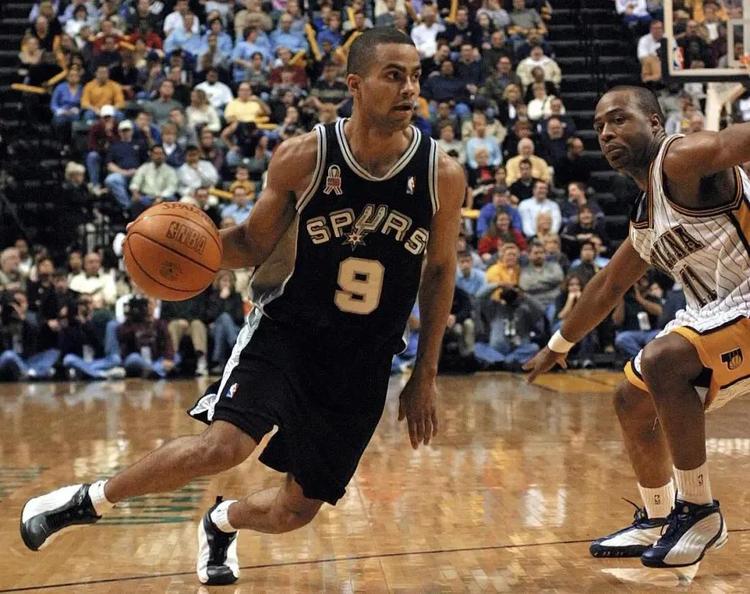 奥蓬达：我身处世界最大俱乐部之一，经历困难后为处子球高兴（奥蓬达：效力顶级豪门心怀自豪，走出困境后处子球令我振奋）