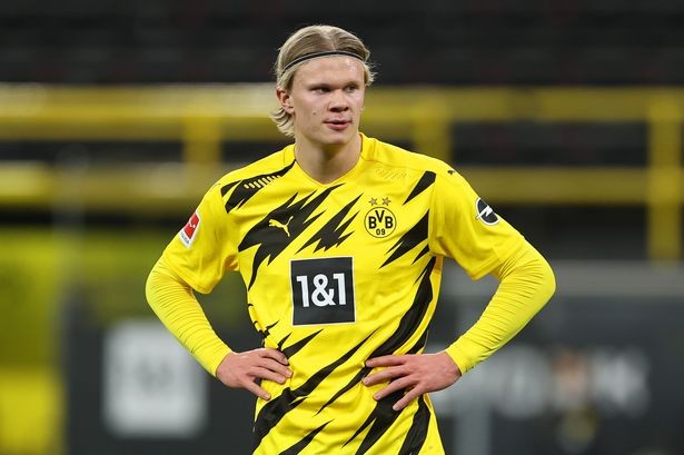 每体：法兰克福球迷有1000人无门票想混进场，被安保当时驱离（每体：千名法兰克福球迷无票试图闯入，遭安保当场劝离）