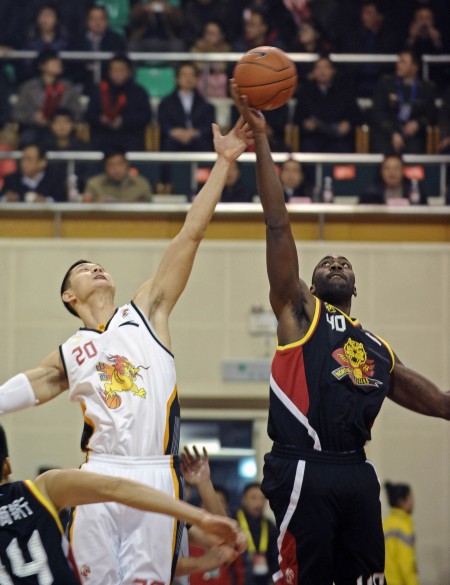 老龄化危机！蓝黑军团青训供血之后防篇（后防老化告急：蓝黑军团青训接力上位）