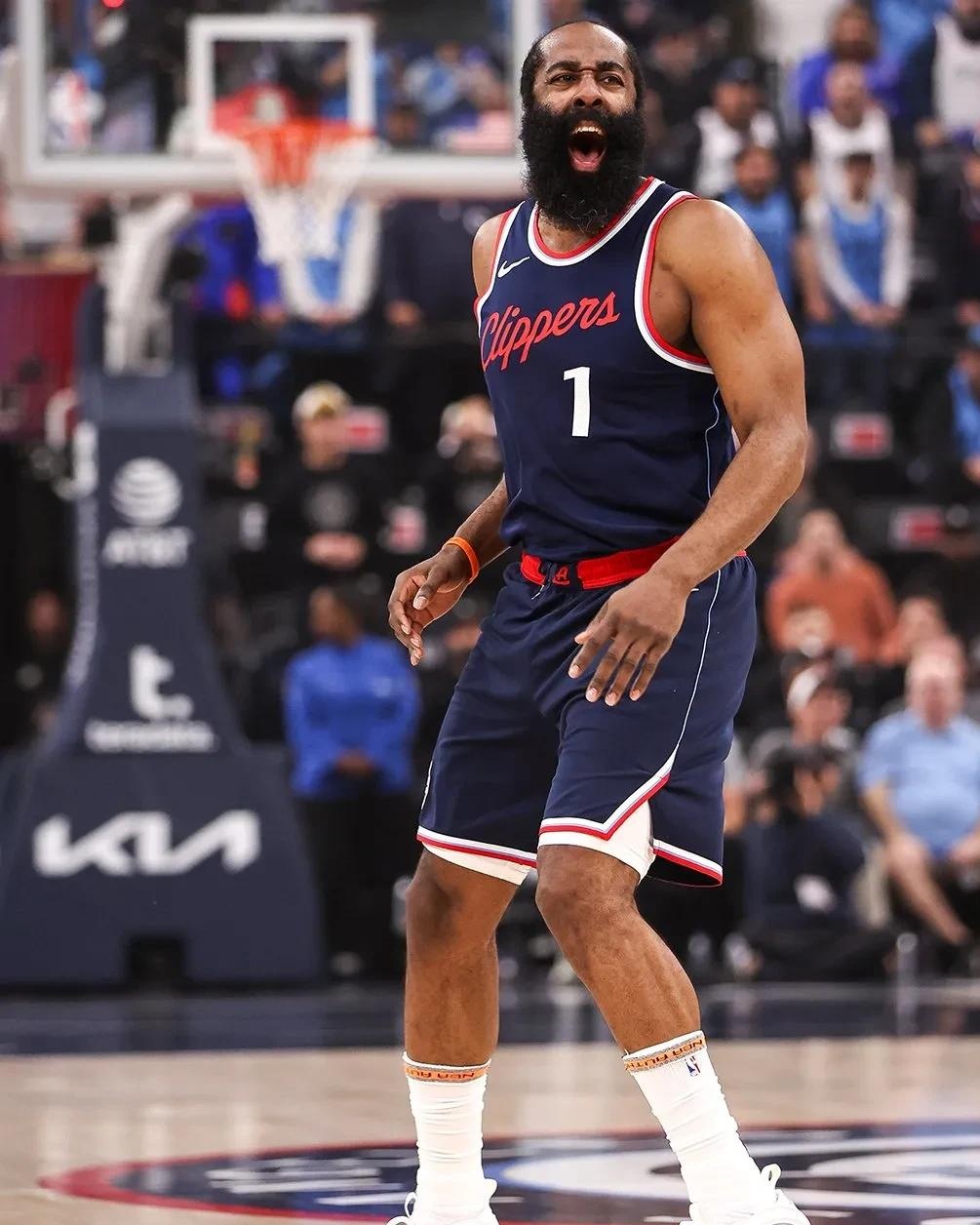 帕雷德斯父亲：我了解一些事情，知道迪巴拉想来博卡（帕雷德斯父亲称：我有内部消息，迪巴拉想加盟博卡）